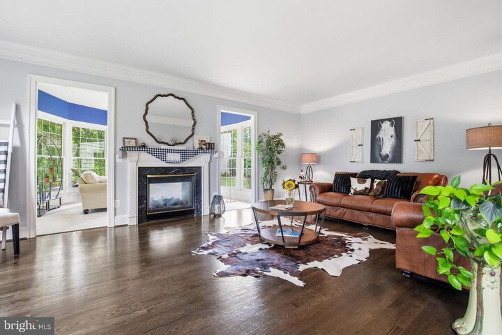 Property Photo: 5528 Roan Chapel Drive VA 20169