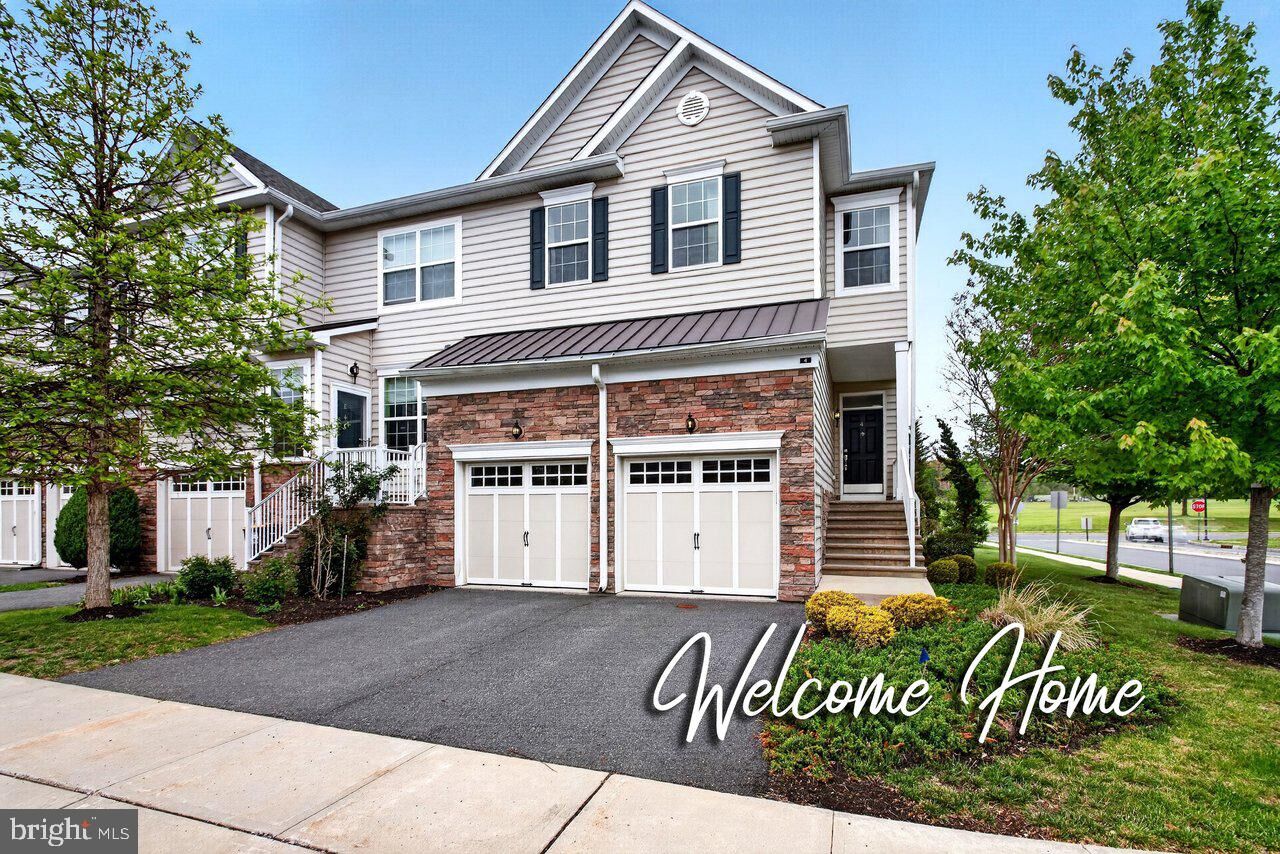 Property Photo:  4 Braeburn Drive  NJ 08558 