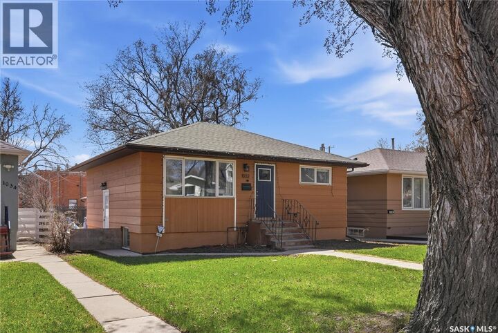 Property Photo:  1032 9th Street E  SK S7H 0N2 