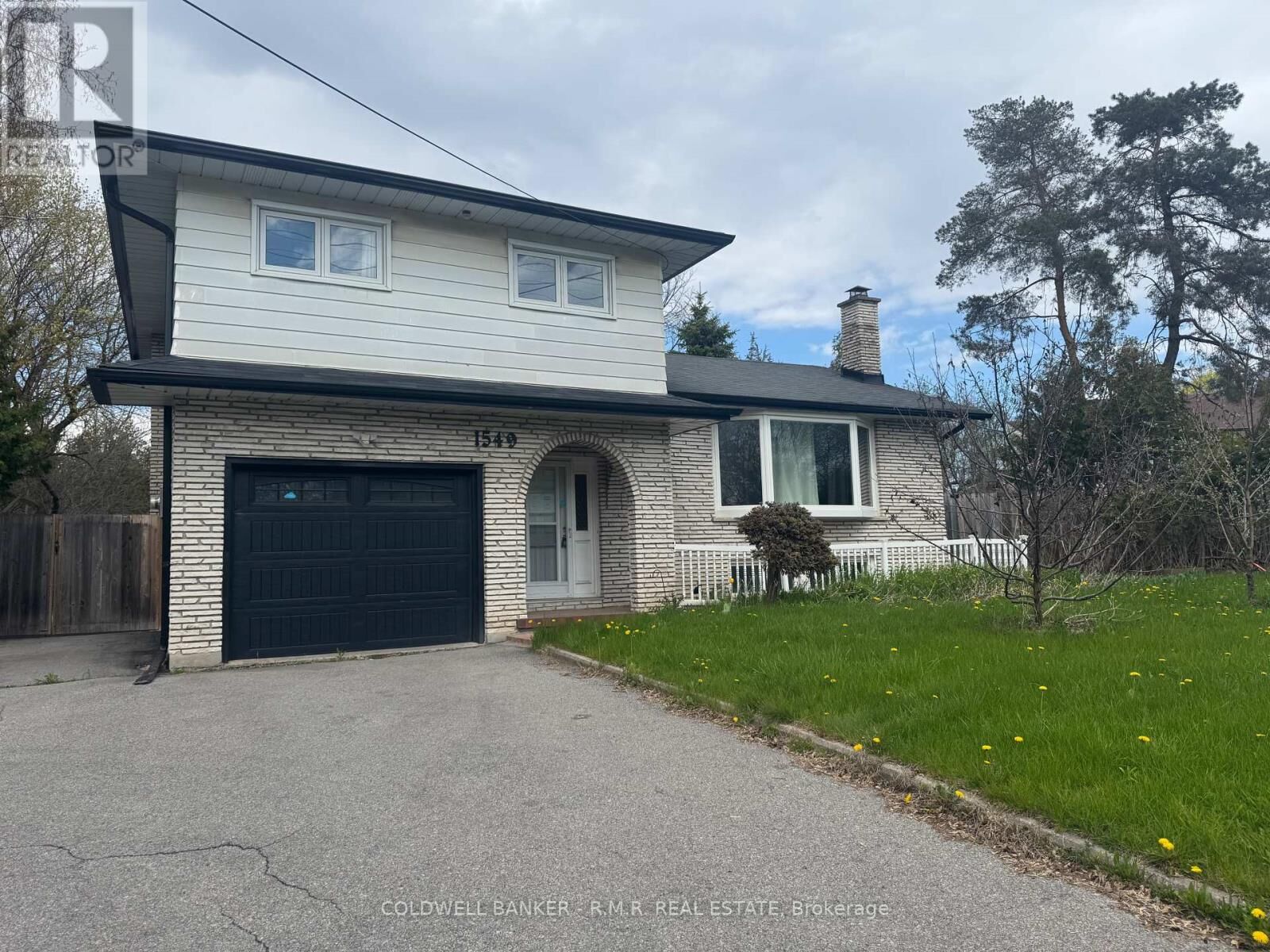 Property Photo:  1549 Simcoe Street North  ON L1G 4X8 