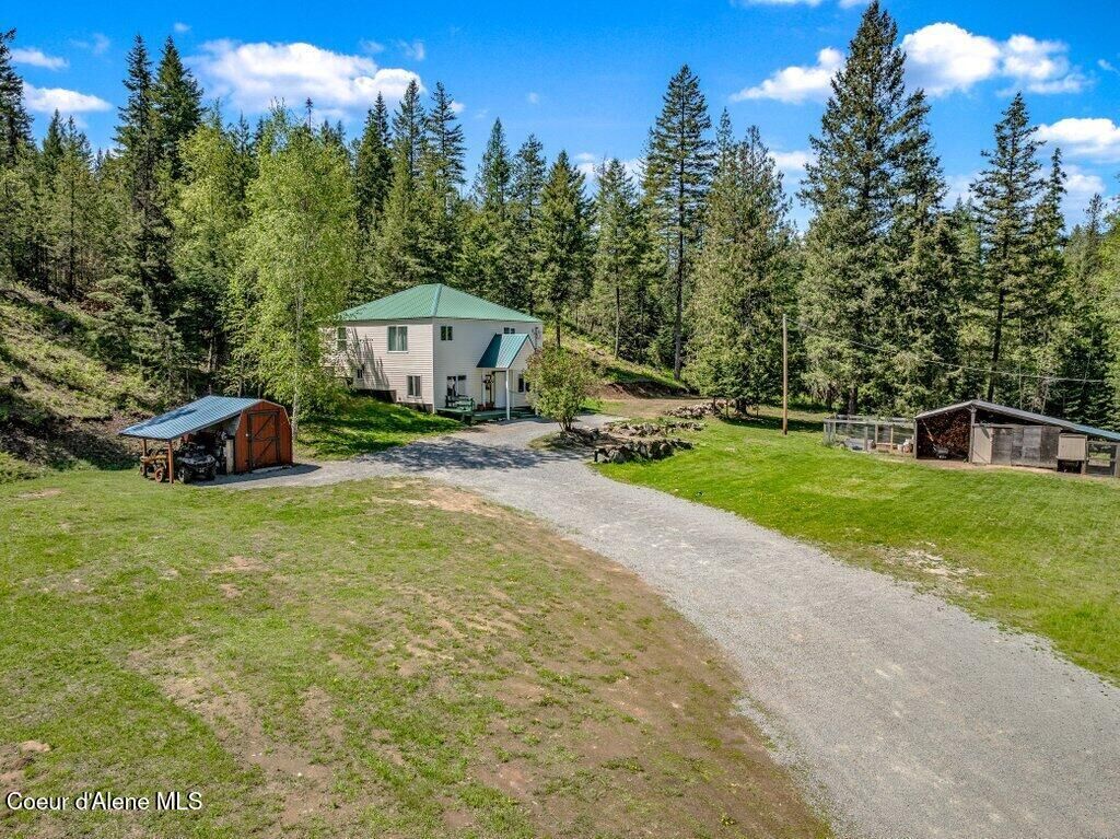 Property Photo:  3183 Eastside Rd  ID 83856 