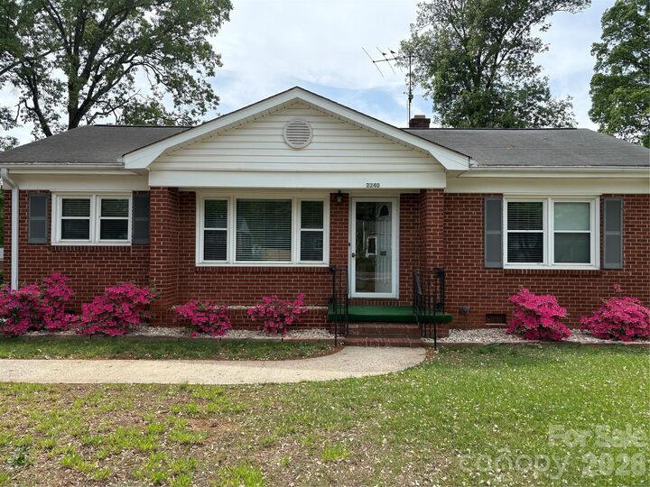 Property Photo: 2240 Ashley Road NC 28208