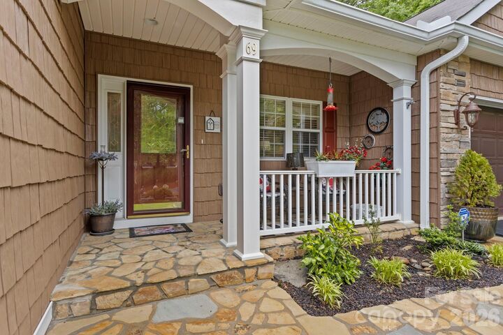 Property Photo:  69 Old Pasture Way  NC 28739 