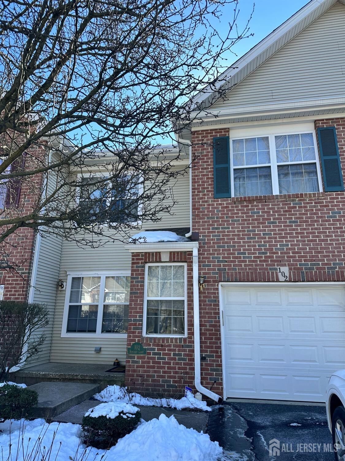 Property Photo:  102 Somerset Court  NJ 08540 