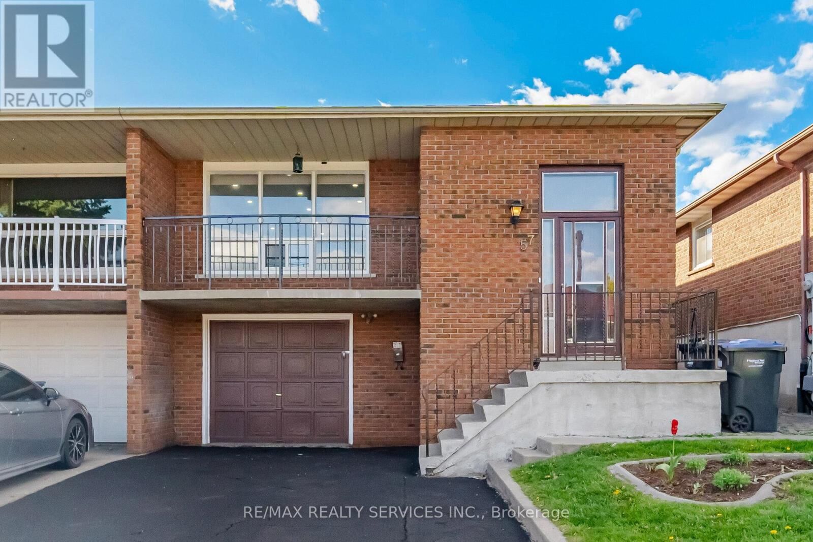 Property Photo:  57 Jellicoe Crescent  ON L6S 3H7 