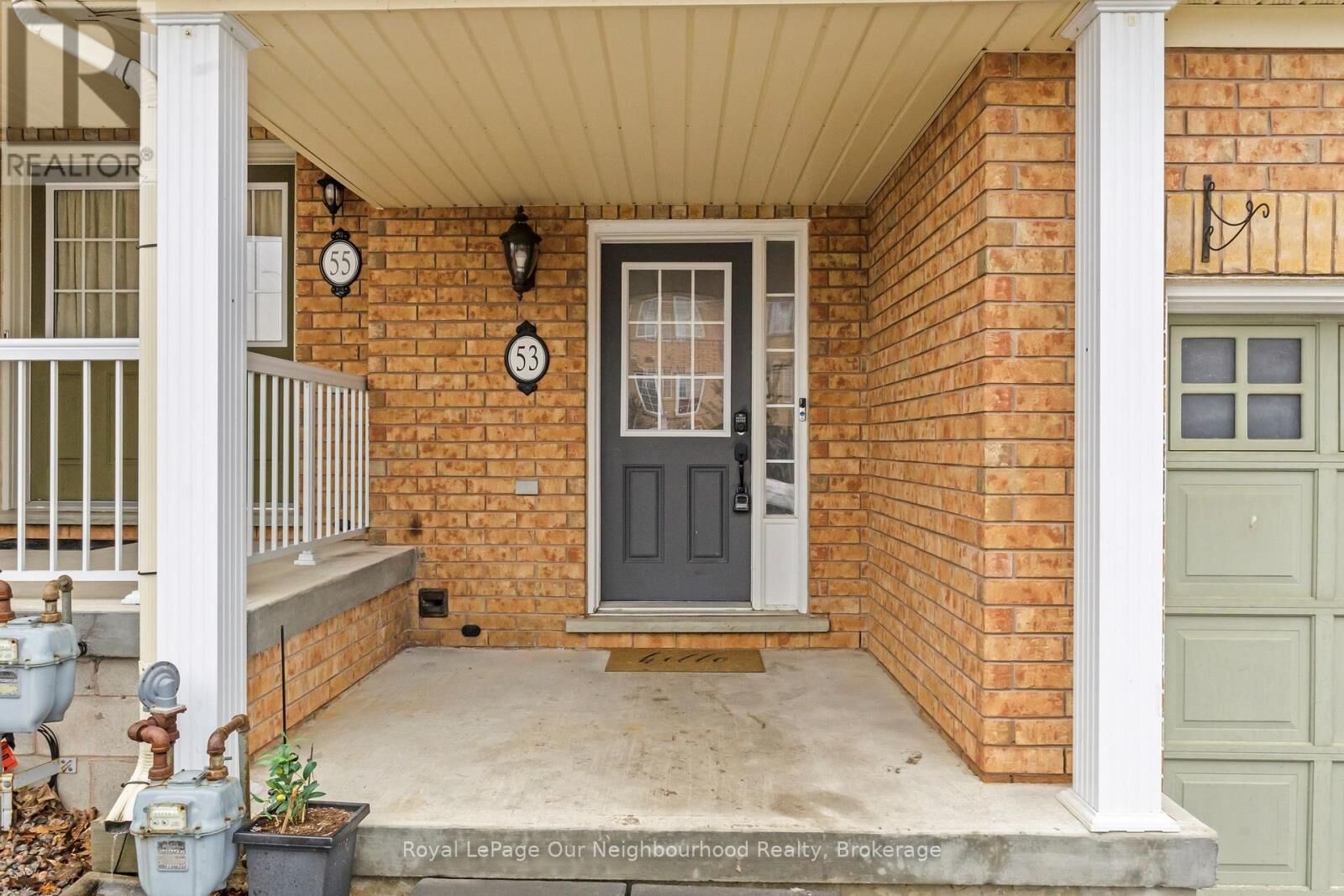 Property Photo:  53 Kersey Crescent  ON L1E 0A5 