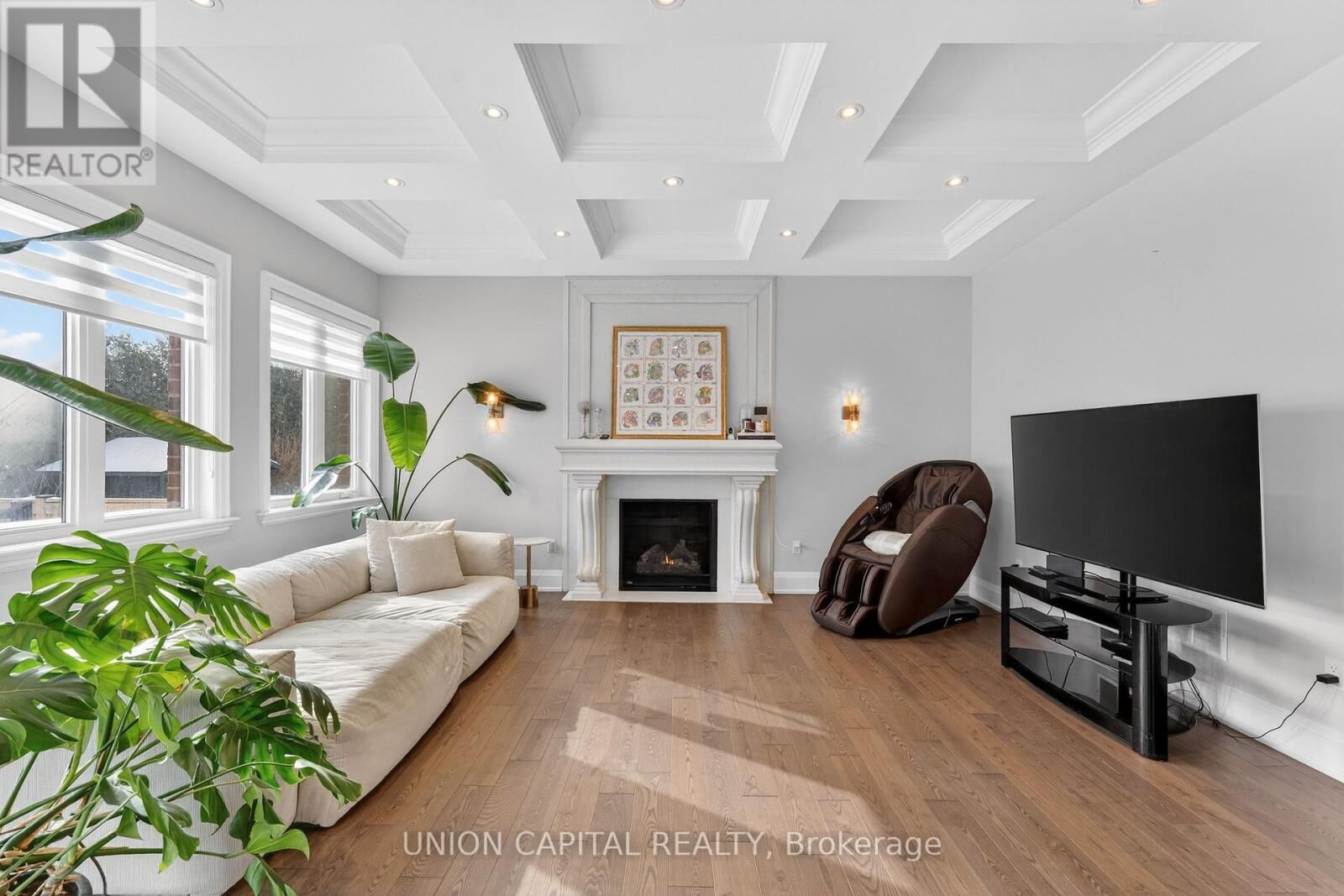 Property Photo:  29 Elm Grove Avenue  ON L4E 2T2 