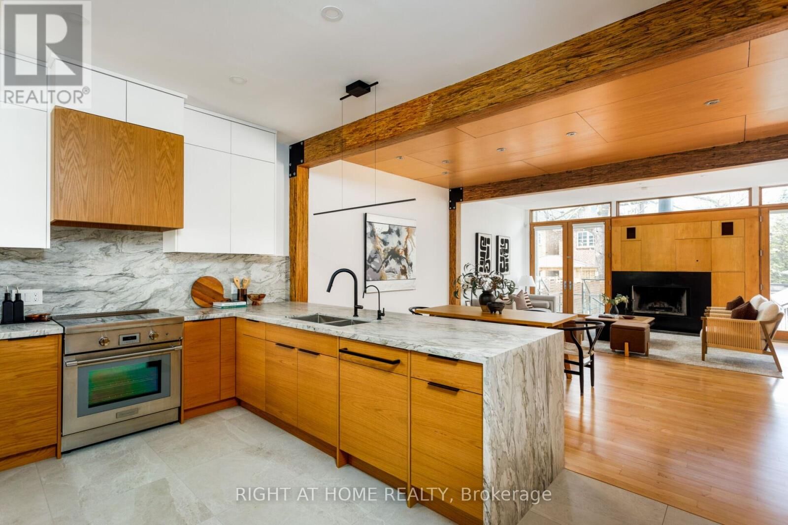 Property Photo:  16 Marquis Avenue  ON M8X 1V4 