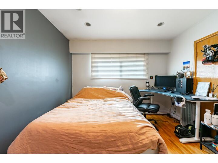Property Photo:  3654 East 25th Avenue  BC V5R 1K5 