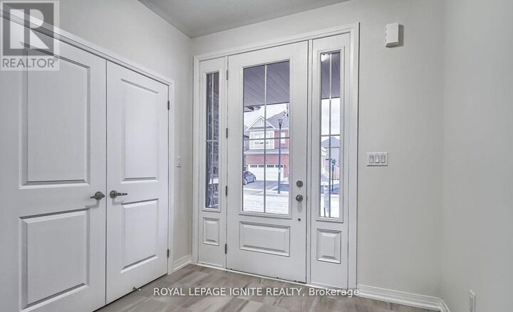 Property Photo:  1079 Cameo Street  ON L1X 0G2 