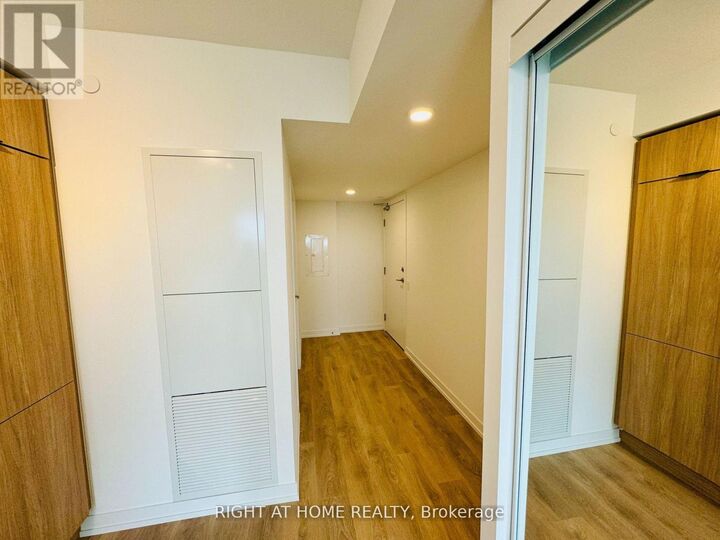 Property Photo:  82 Dalhousie Street 3818  ON M5H 0C5 
