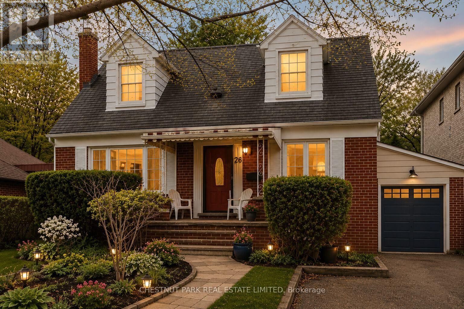 Property Photo:  26 Roberta Drive  ON M6A 2J5 