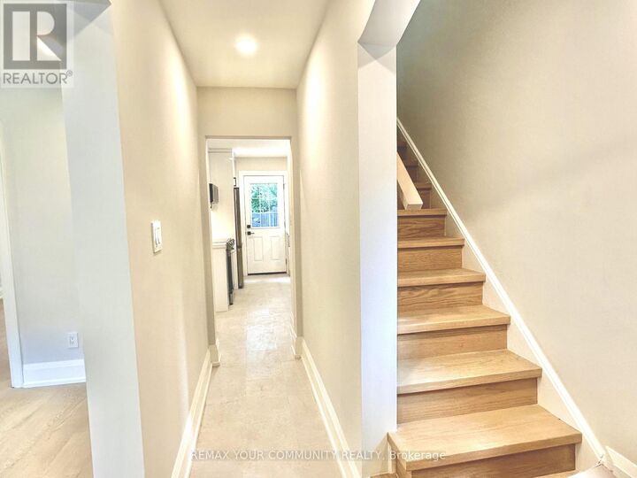 Property Photo:  351 Fairlawn Avenue  ON M5M 1T5 