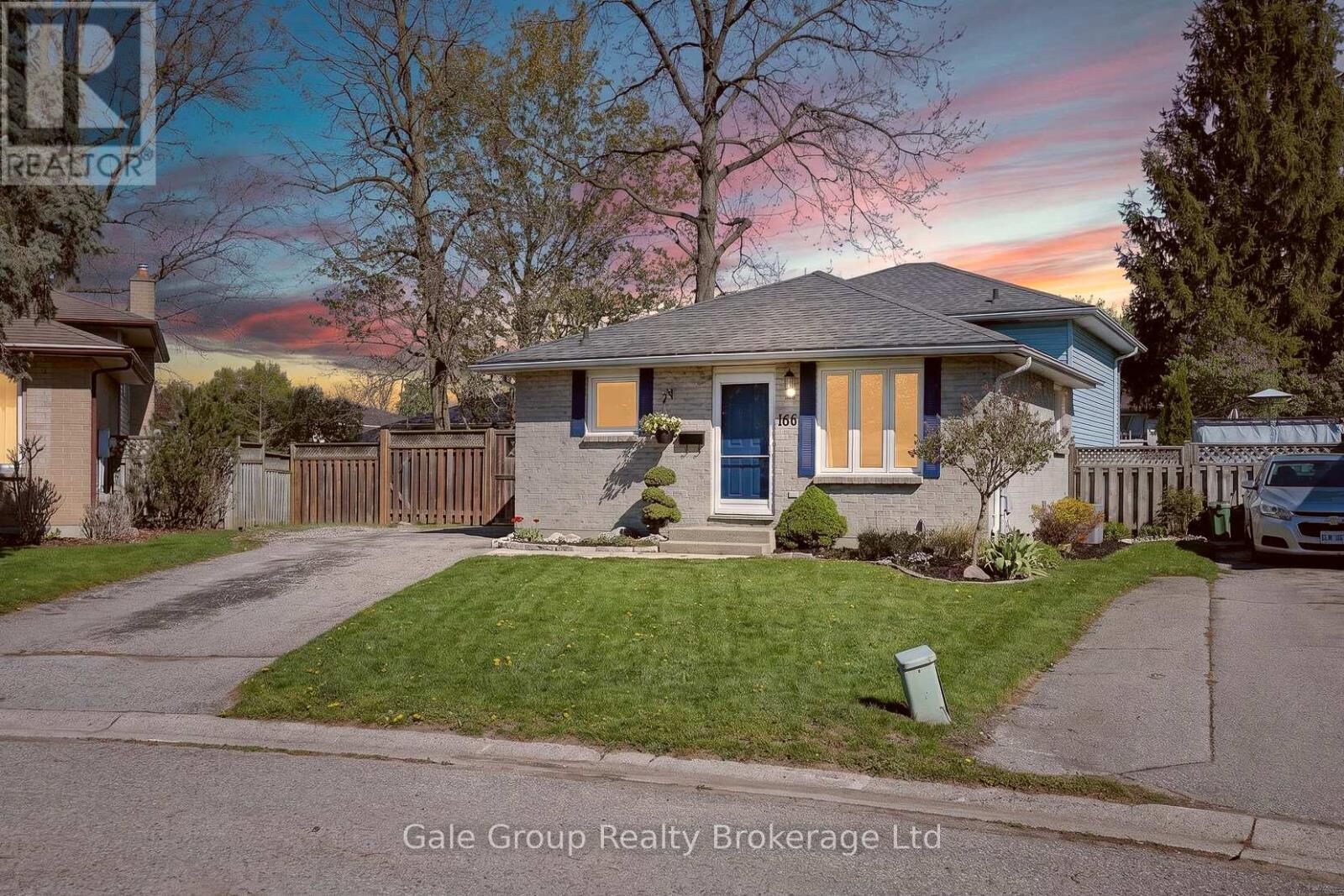 Property Photo:  186 Portsmouth Court  ON N5V 4C8 