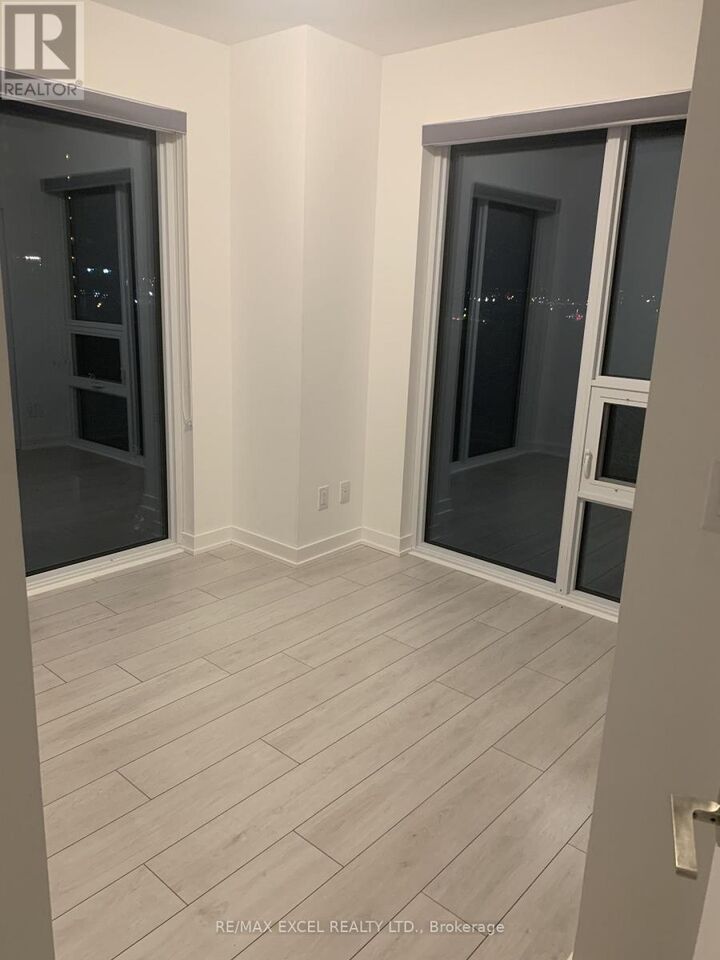 Property Photo:  2033 Kennedy Road 621  ON M1T 0B9 