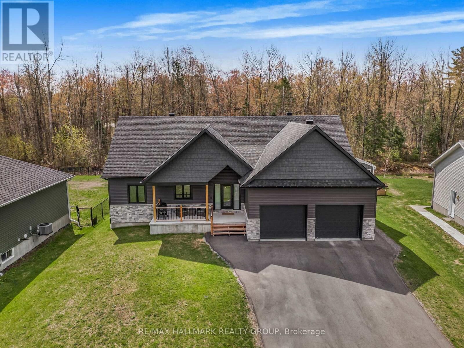 Property Photo:  254 Roxanne Street  ON K0A 1N0 