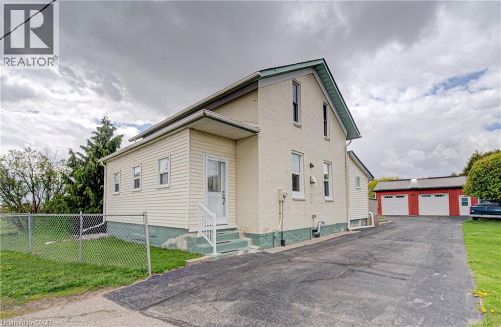 Property Photo:  5014 Fountain Street North  ON N0B 1M0 