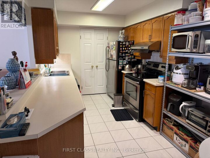 Property Photo:  175 Bamburgh Circle 708  ON M1W 3X8 