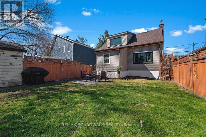 Property Photo:  417 Hilson Avenue  ON K1Z 6B9 