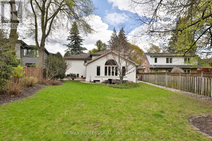 Property Photo:  11 Cranleigh Court  ON M9A 3Y2 