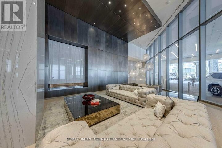 Property Photo:  88 Harbour Street 3906  ON M5J 0C3 
