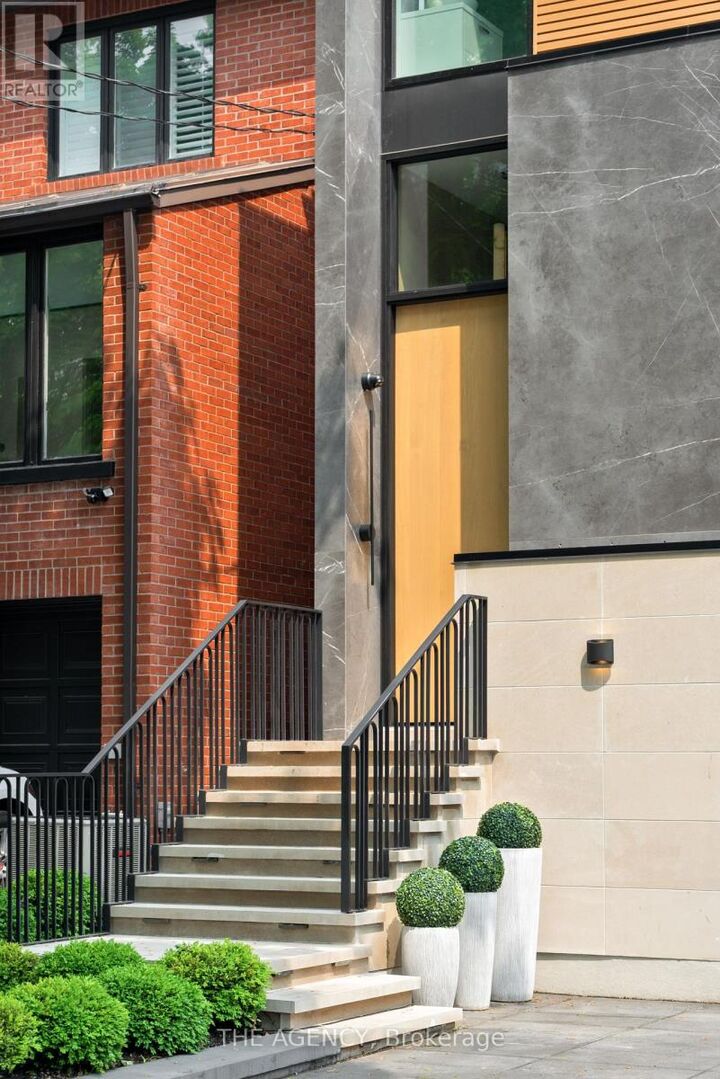 Property Photo:  126 Sherwood Avenue  ON M4P 2A7 