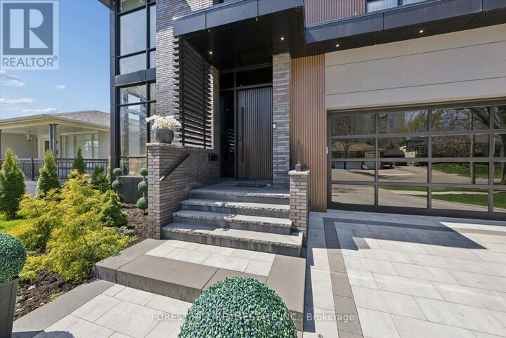 Property Photo:  16 Lemonwood Drive  ON M9A 4L4 