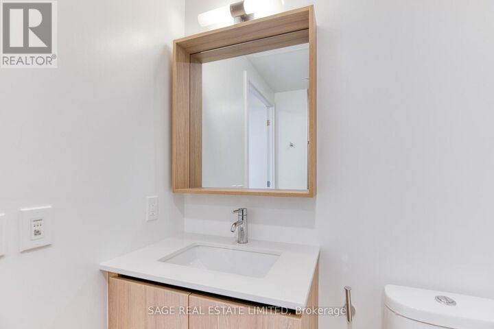 Property Photo:  35 Parliament Street 2812  ON M5A 0Z5 