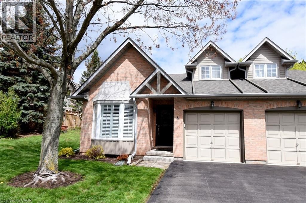 Property Photo:  320 Hamilton Drive 4  ON L9G 4W6 