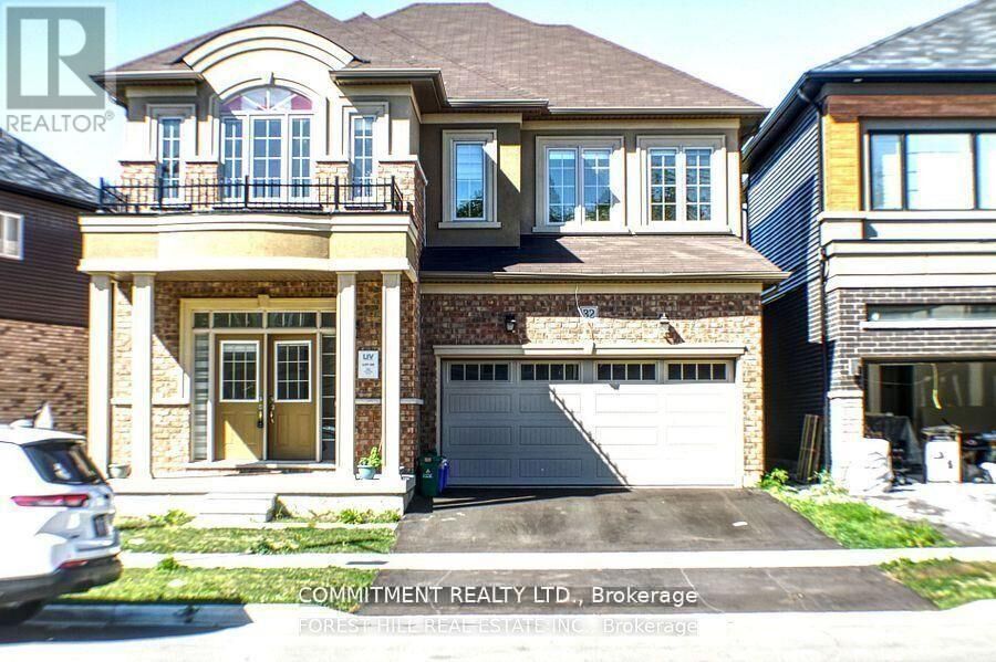 Property Photo:  32 Stauffer Road  ON M6A 1N3 