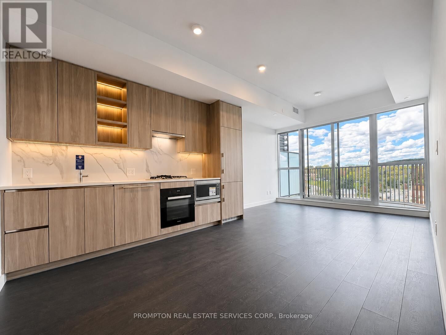 Property Photo:  75 Billes Heights #358  ON M2K 0J8 