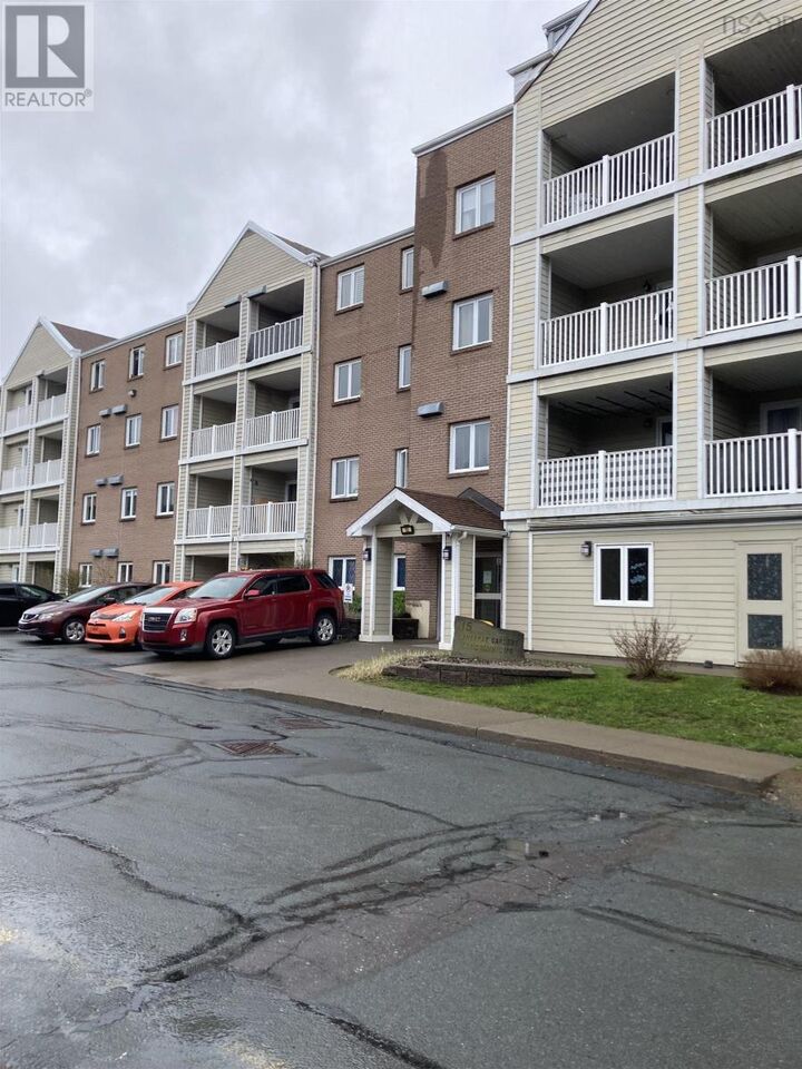 15 Langbrae Drive 103 — photo 1