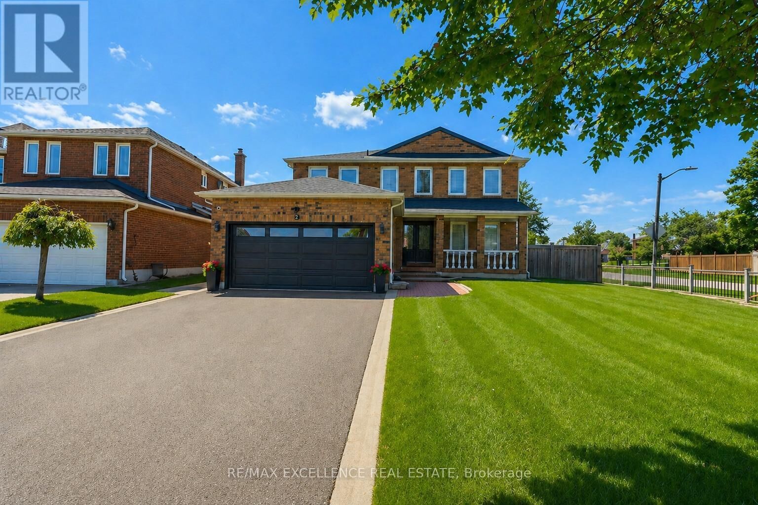 Property Photo:  2 Pebble Beach Court  ON L6S 4E9 