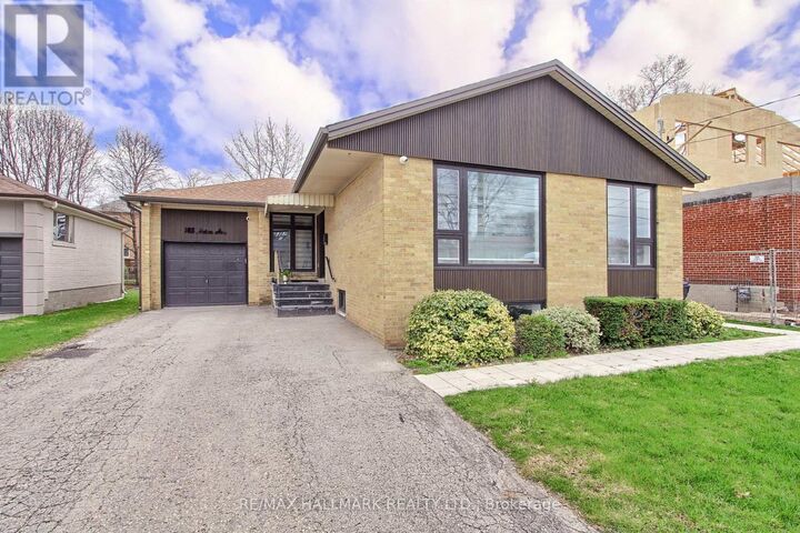 Property Photo:  185 Acton Avenue  ON M3H 4H6 
