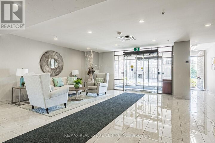 Property Photo:  35 Southshore Crescent 333  ON L8E 0J2 