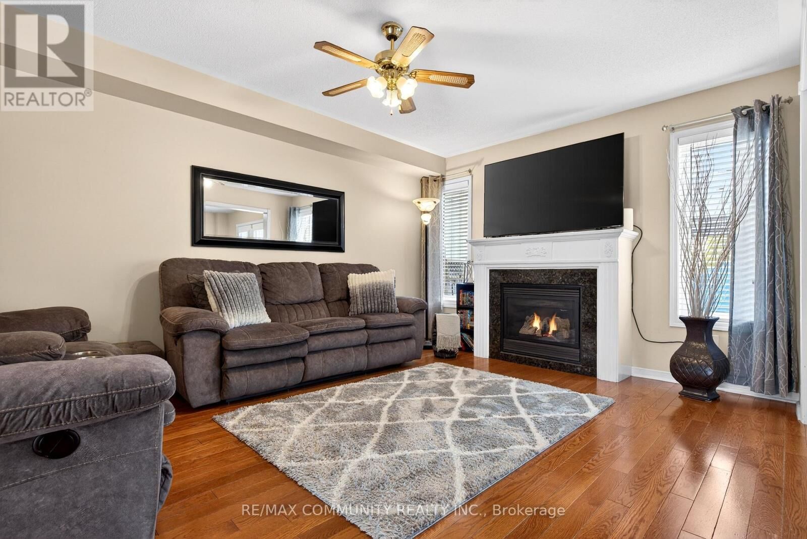 Property Photo:  1210 Meath Drive  ON L1K 0G5 