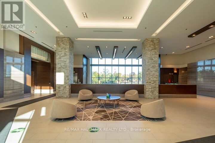Property Photo:  35 Brian Peck Crescent 423  ON M4G 0A5 