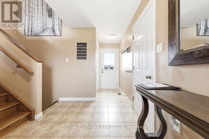 Property Photo:  52 Highland Park Drive  ON K8H 0A3 