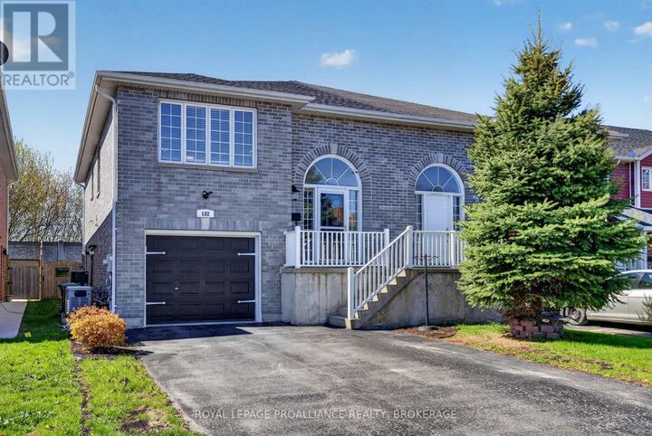 Property Photo:  182 Briceland Street  ON K7K 7L2 