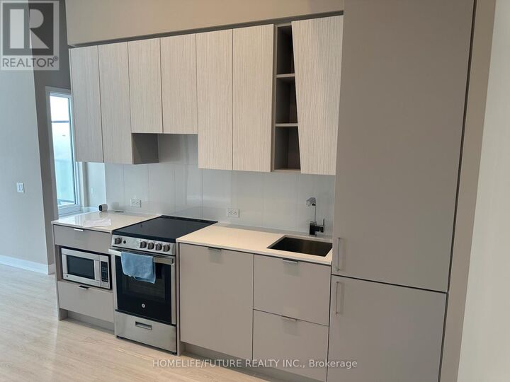 Property Photo:  3883 Quartz Road 617  ON L5B 0M4 