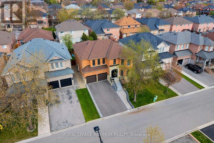 Property Photo:  41 Tavio Way  ON L4H 1S1 