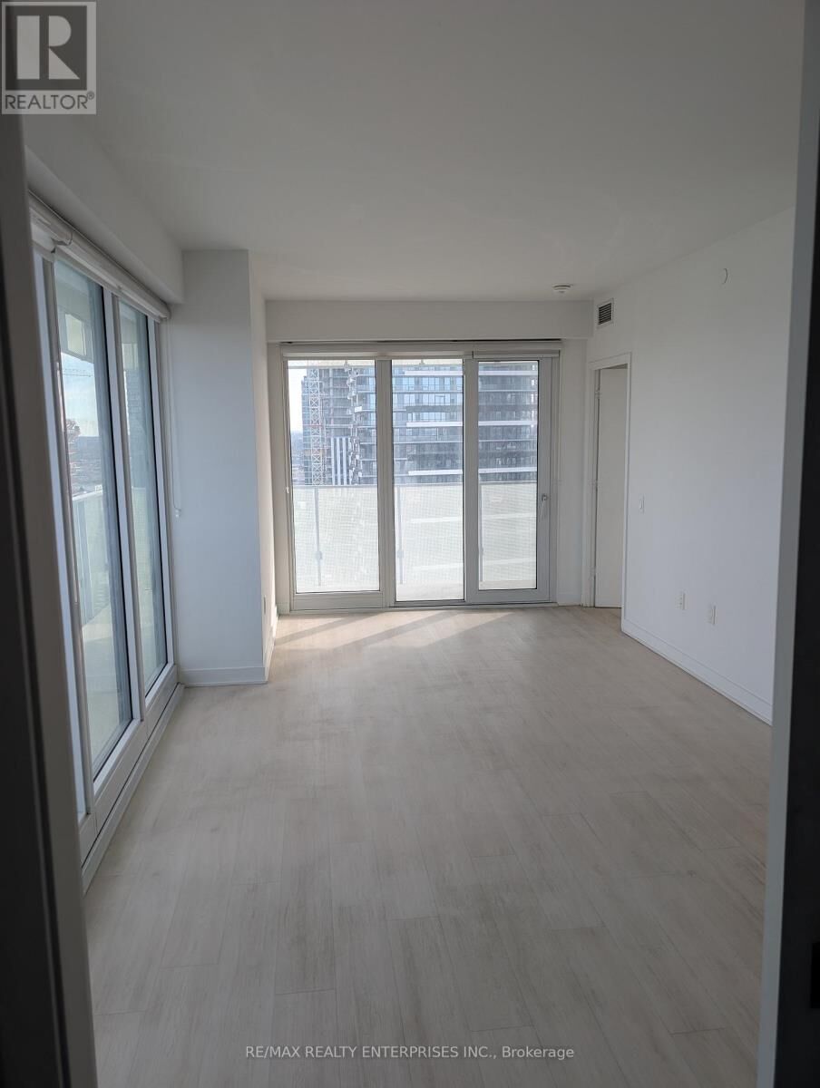 Property Photo:  3900 Confederation Parkway 1904  ON L5B 0M3 