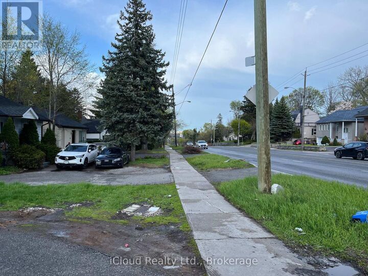 Property Photo:  104 East Steeles Avenue East  ON L3T 1A4 
