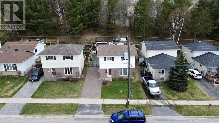 Property Photo:  44 Hergott Ave  ON P5A 3A8 