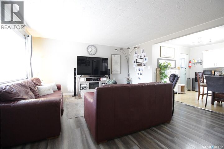 Property Photo:  1101 Gordon Street  SK S0G 3N0 