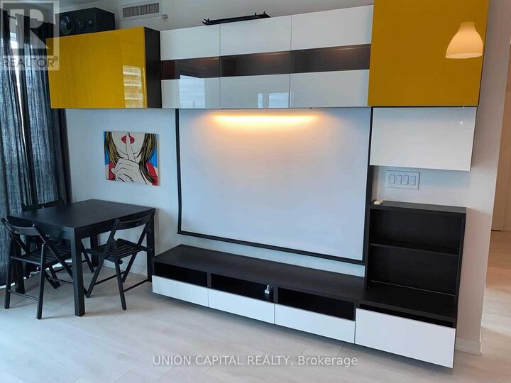 Property Photo:  150 East Liberty Street 1803  ON M6K 3R5 
