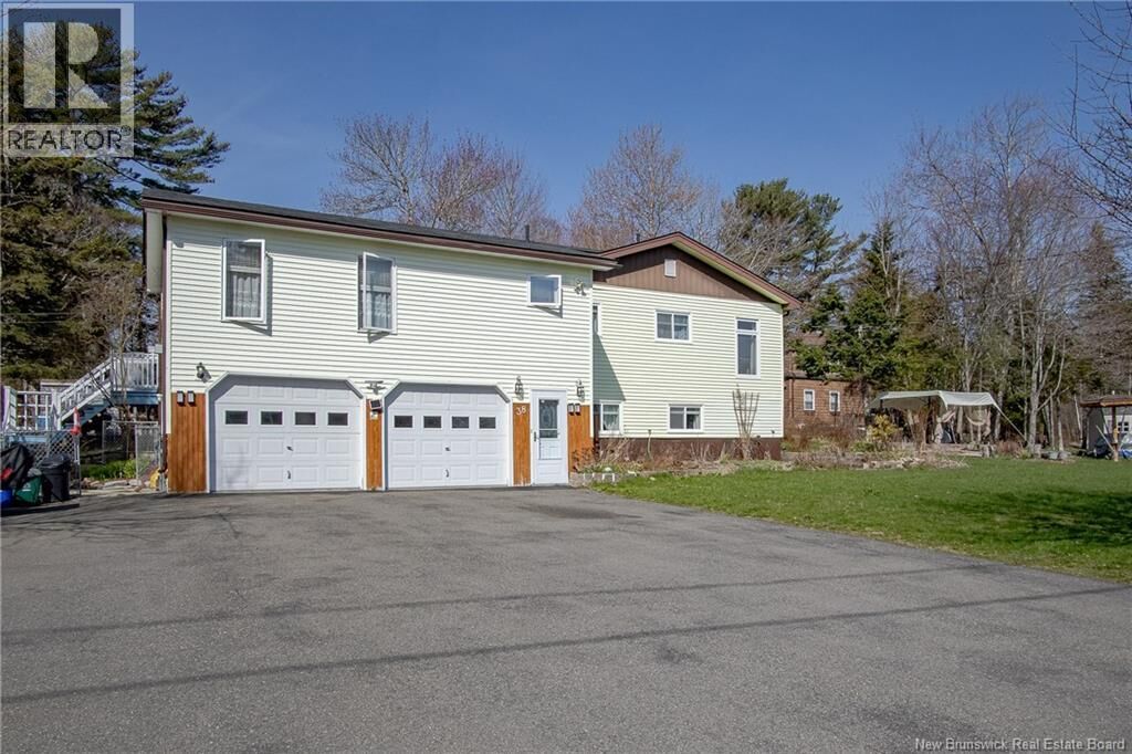 Property Photo:  38 Fern Avenue  NB E5K 2N8 