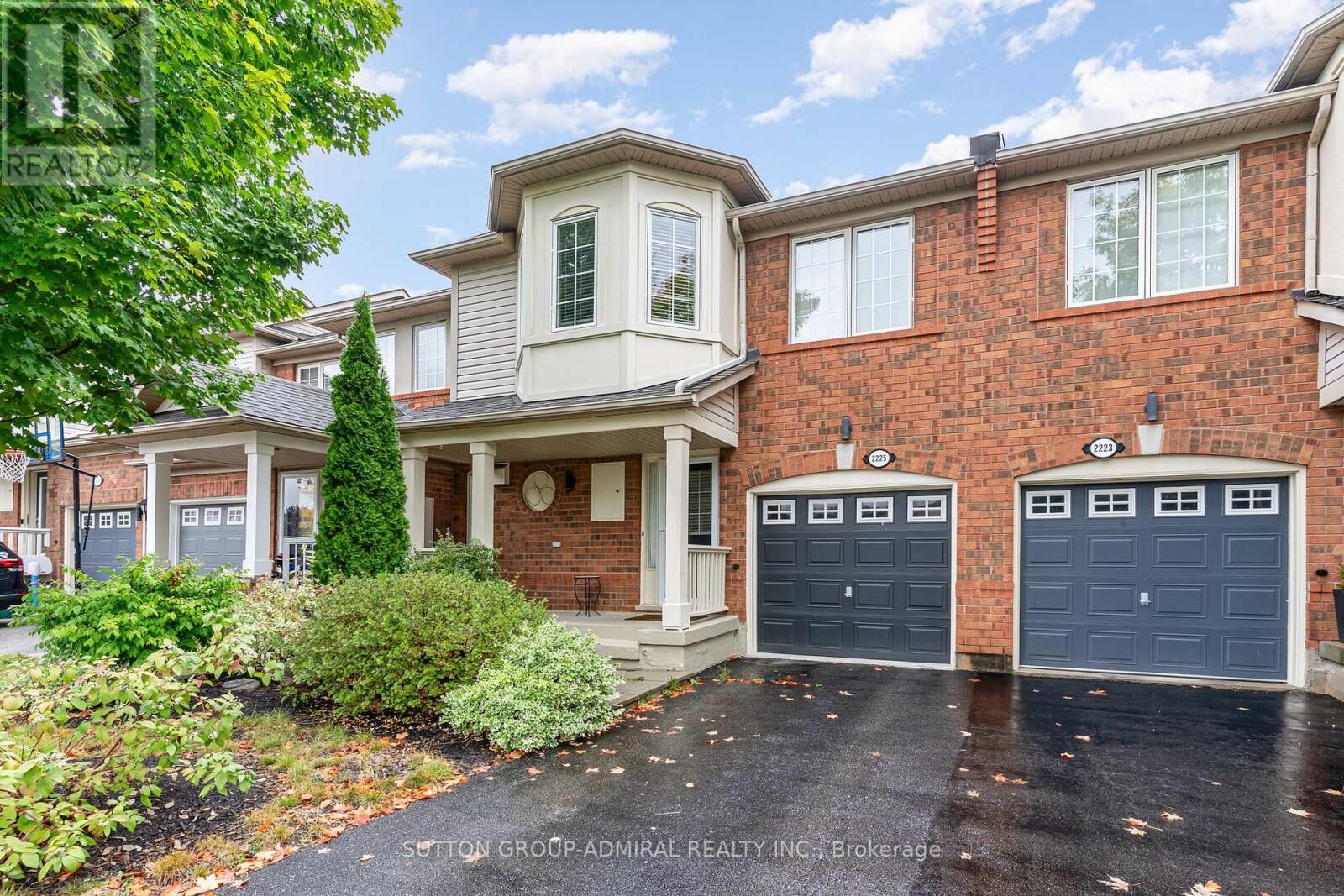 Property Photo:  2225 Amberglen Court  ON L6M 4W8 