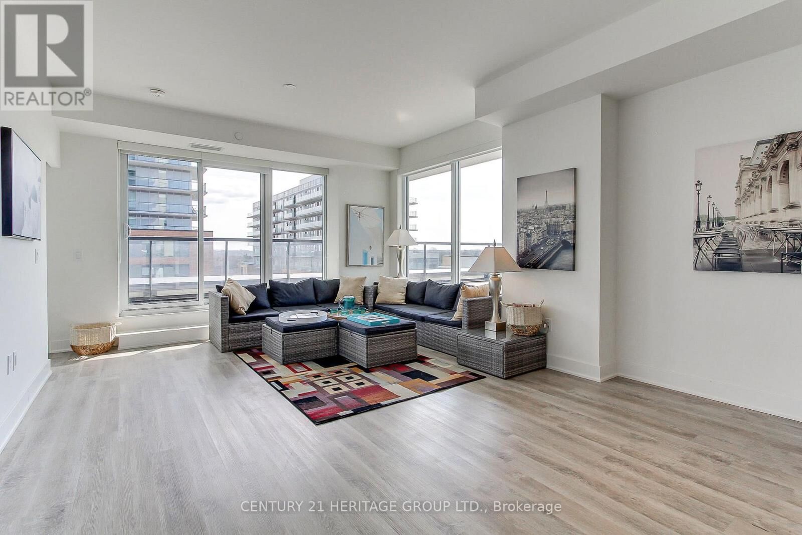 Property Photo:  185 Deerfield Road 503  ON L3Y 0G7 