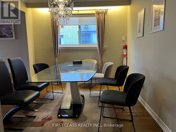 Property Photo:  51 Ealing Drive  ON M2L 2R4 
